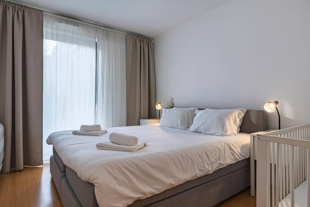 Downtown 2-bedroom W/terrace Appartement *